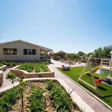 Vayianna's Garden House ヴィラ *