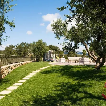 빌라 Vayianna's Garden House *