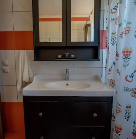 Vayianna's Garden House *